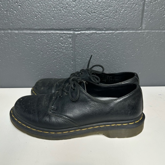 Dr.Martens Brand - Black Leather Shoes size 41EU / 9US - Picture 3 of 6